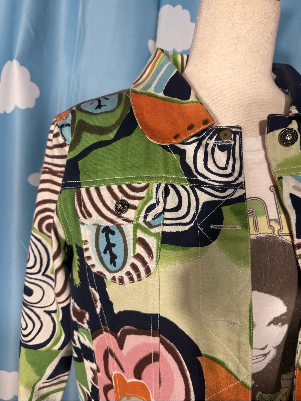 Abstract painterly multicolor print on canvas jacket. Jean jacket design- M - Picture 6 of 6